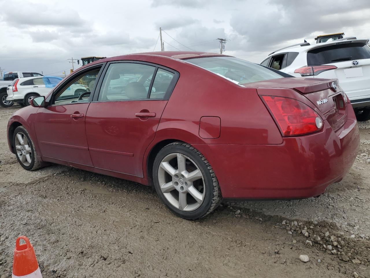 2004 Nissan Maxima - Image 2
