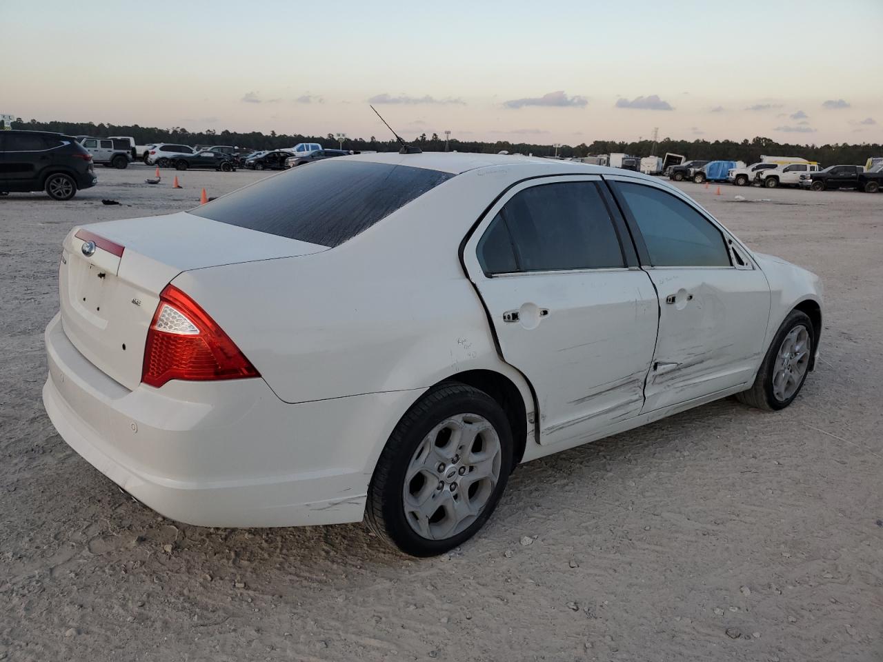2011 Ford Fusion - Image 3