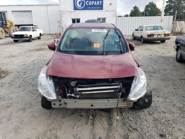 Sedans NISSAN VERSA 2016 Red