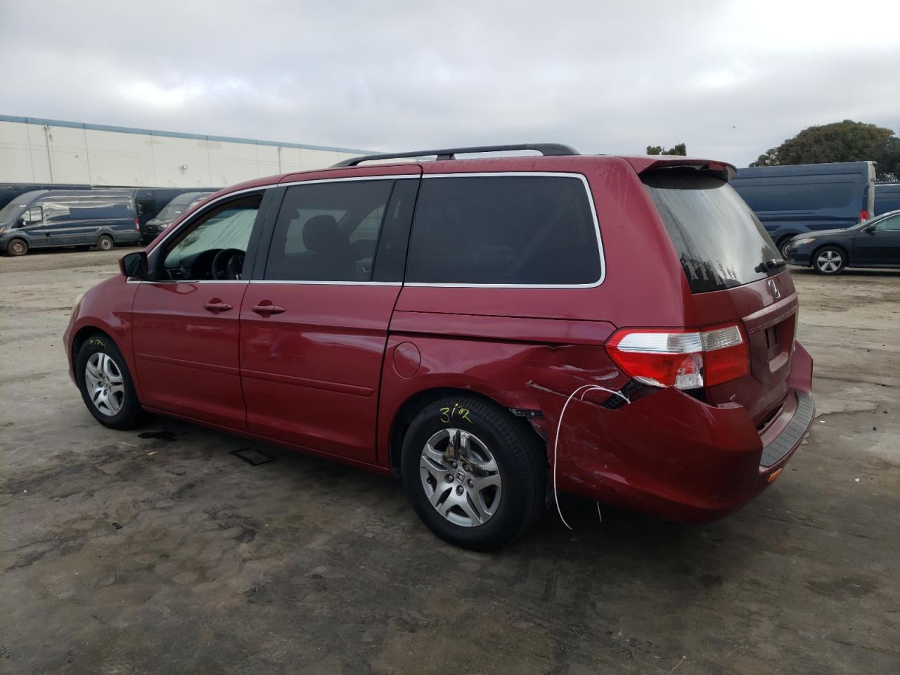 2005 Honda Odyssey - Image 2