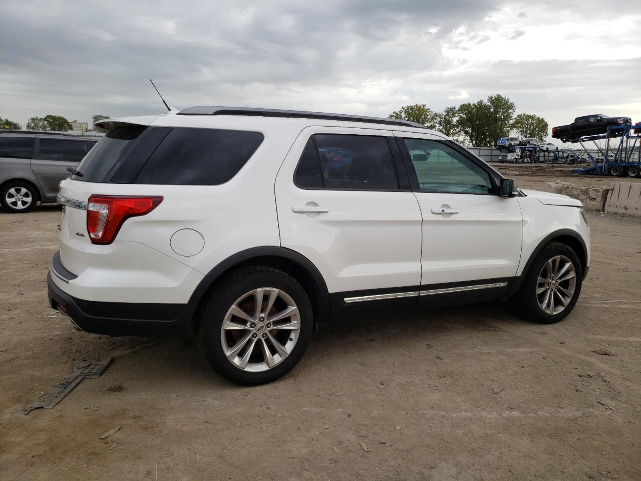 VIN 1FM5K8D86JGA53160 2018 FORD EXPLORER no.3