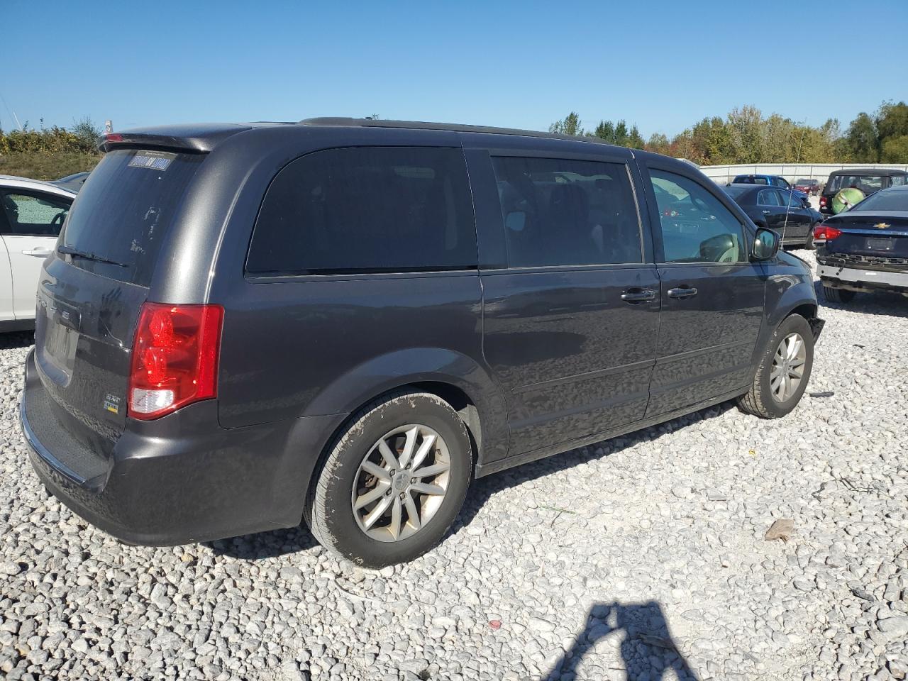 2016 Dodge Caravan - Image 3