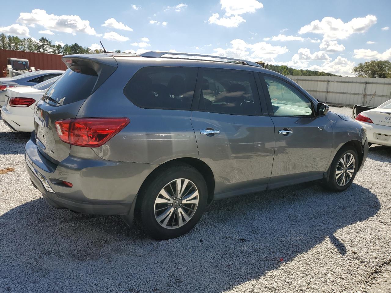 VIN 5N1DR2MN2HC633274 2017 NISSAN PATHFINDER no.3