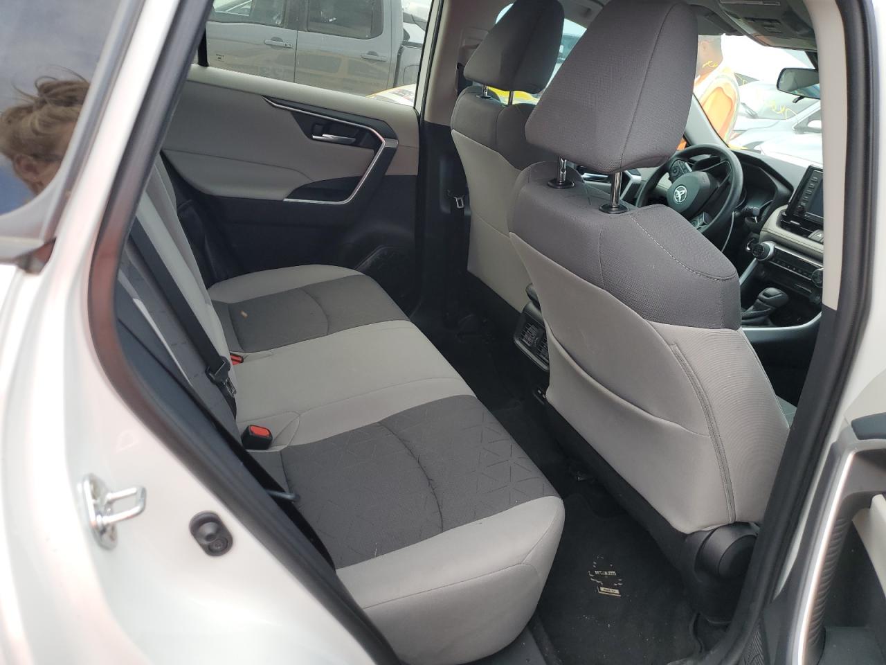 2021 Toyota Rav4 Xle VIN: 2T3W1RFV8MW161101 Lot: 76627324