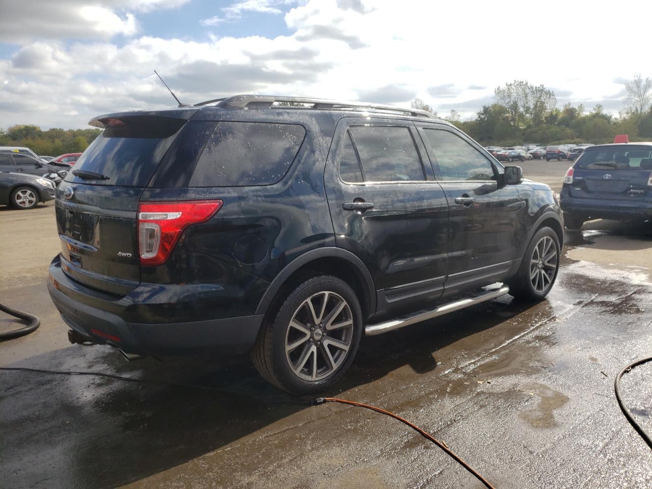 2015 Ford Explorer - Image 3