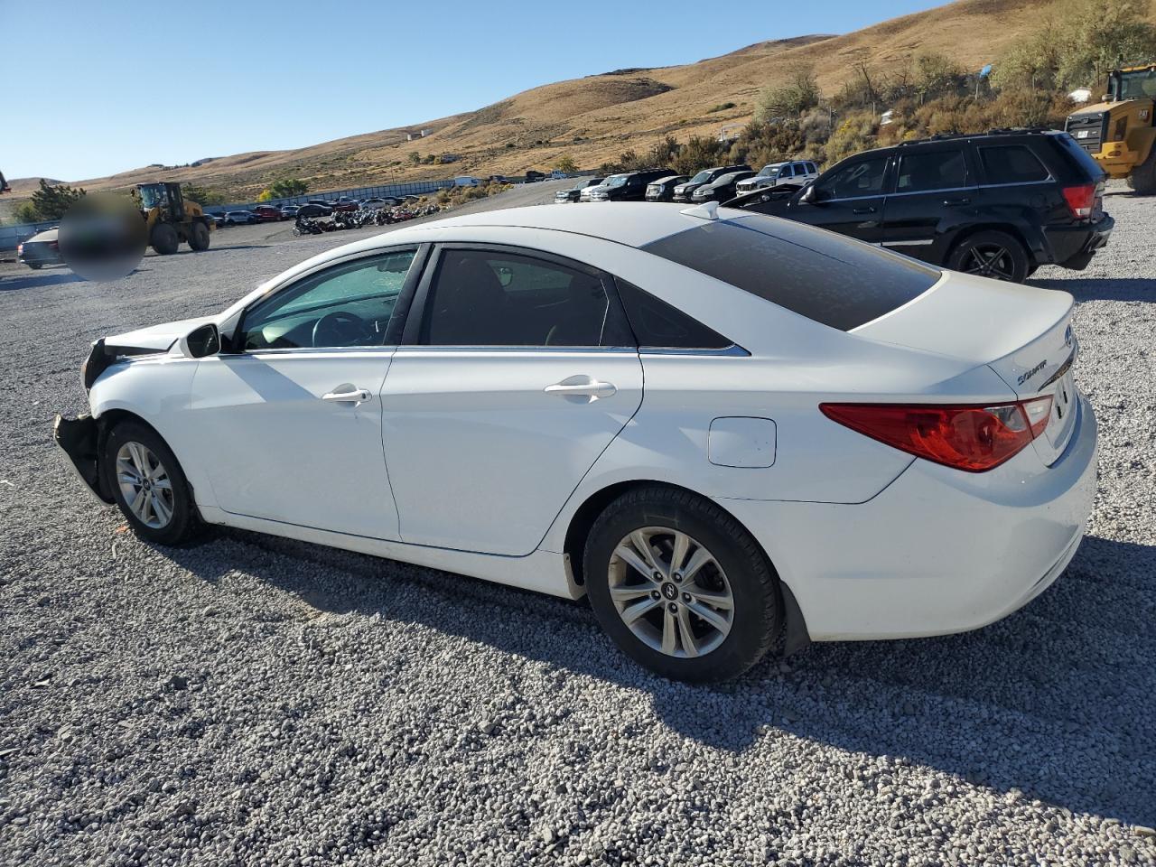 2013 Hyundai Sonata - Image 2