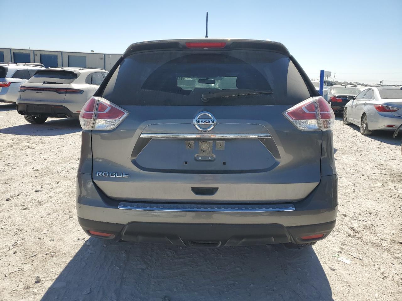 2016 Nissan Rogue - Image 6