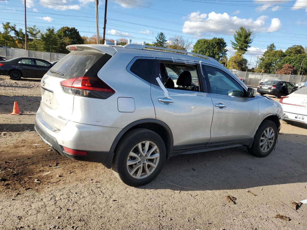 2019 Nissan Rogue S VIN: JN8AT2MV5KW371236 Lot: 73374414