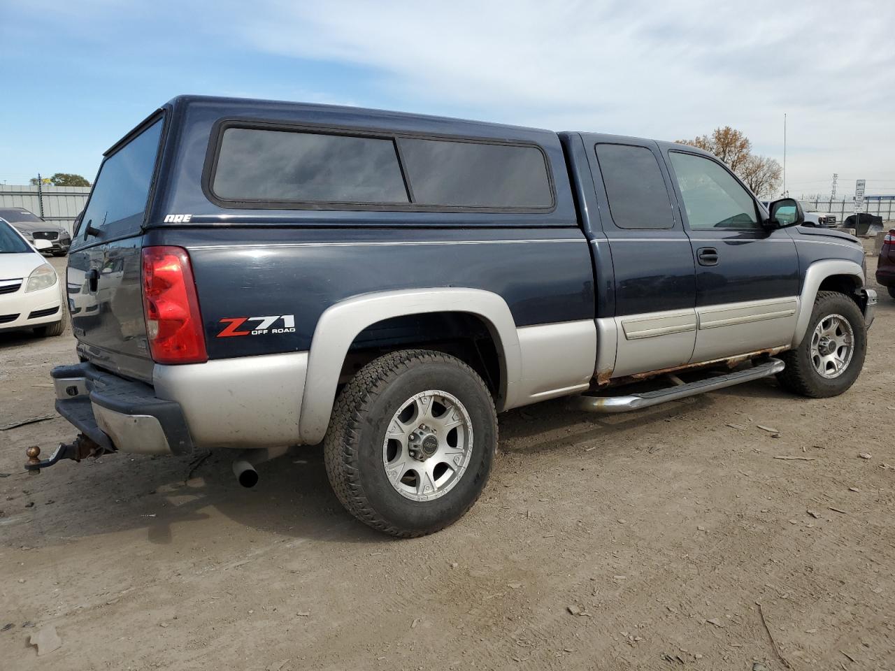 2006 Chevrolet Silverado - Image 3