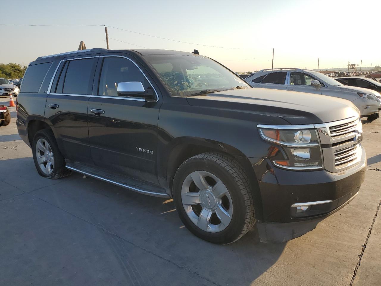 VIN 1GNSCCKC8FR106765 2015 CHEVROLET TAHOE no.4