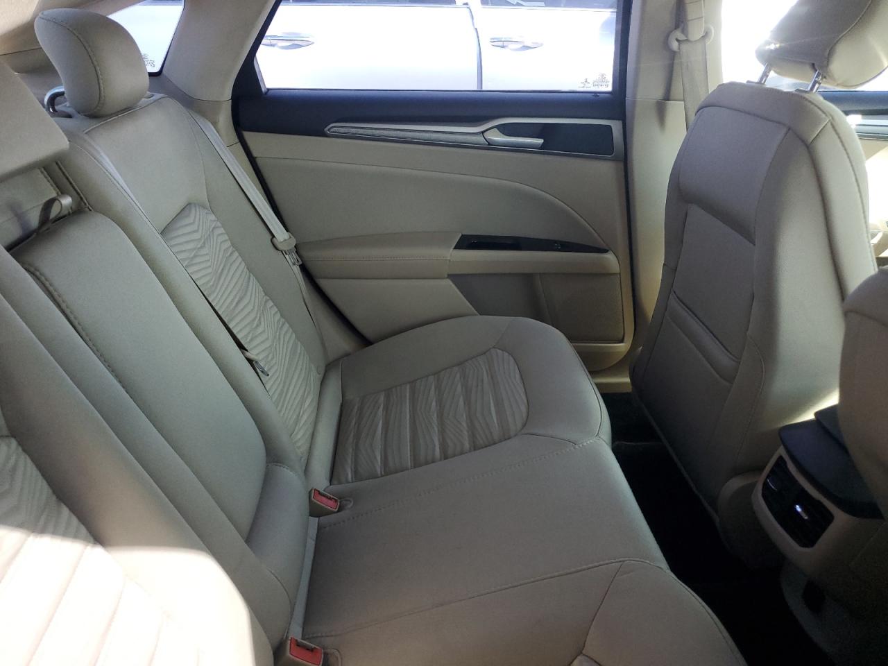 2016 Ford Fusion - Image 10