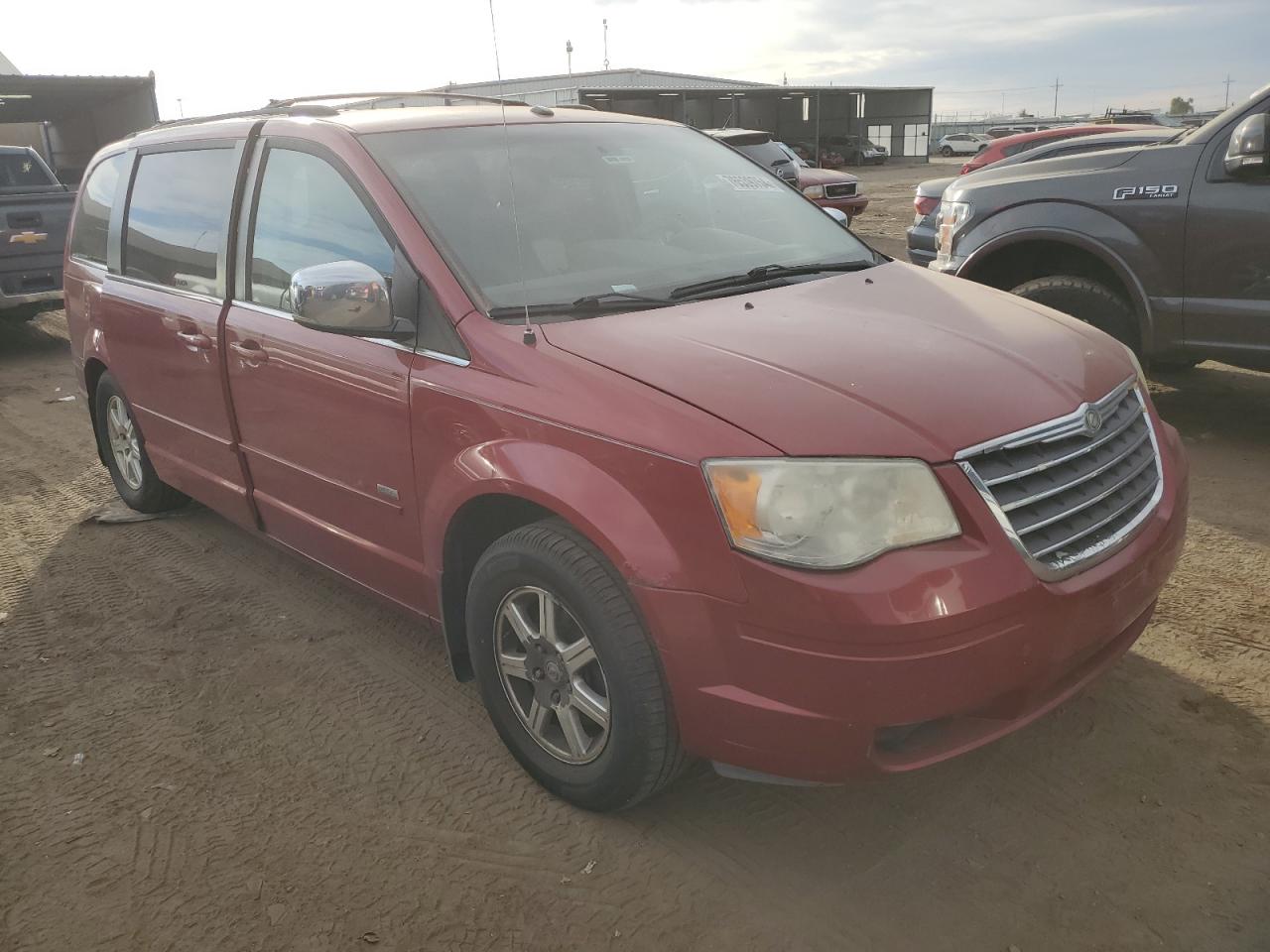 2008 Chrysler Town & Country - Image 4