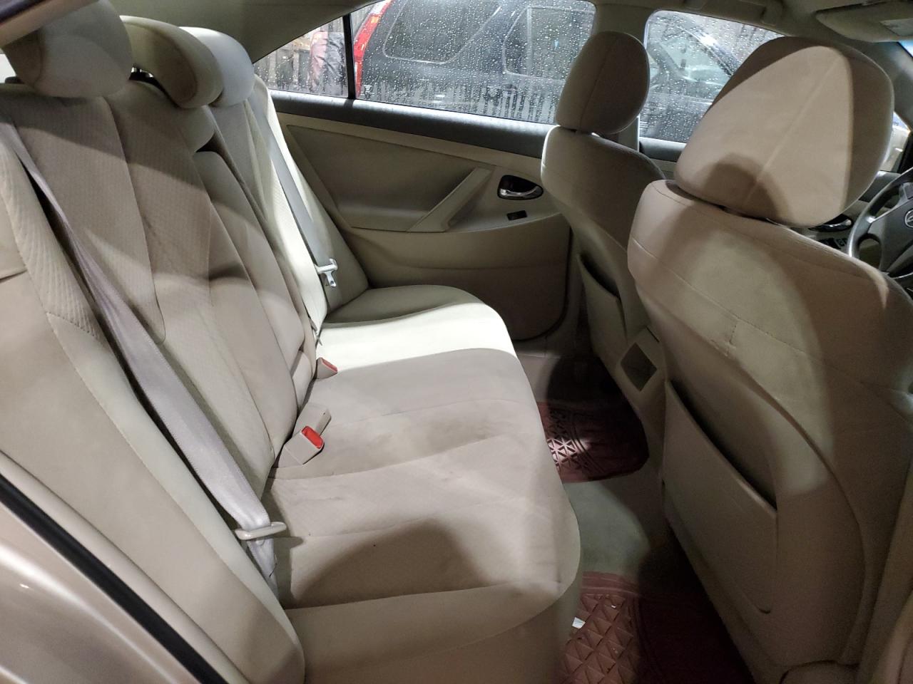 2009 Toyota Camry - Image 10
