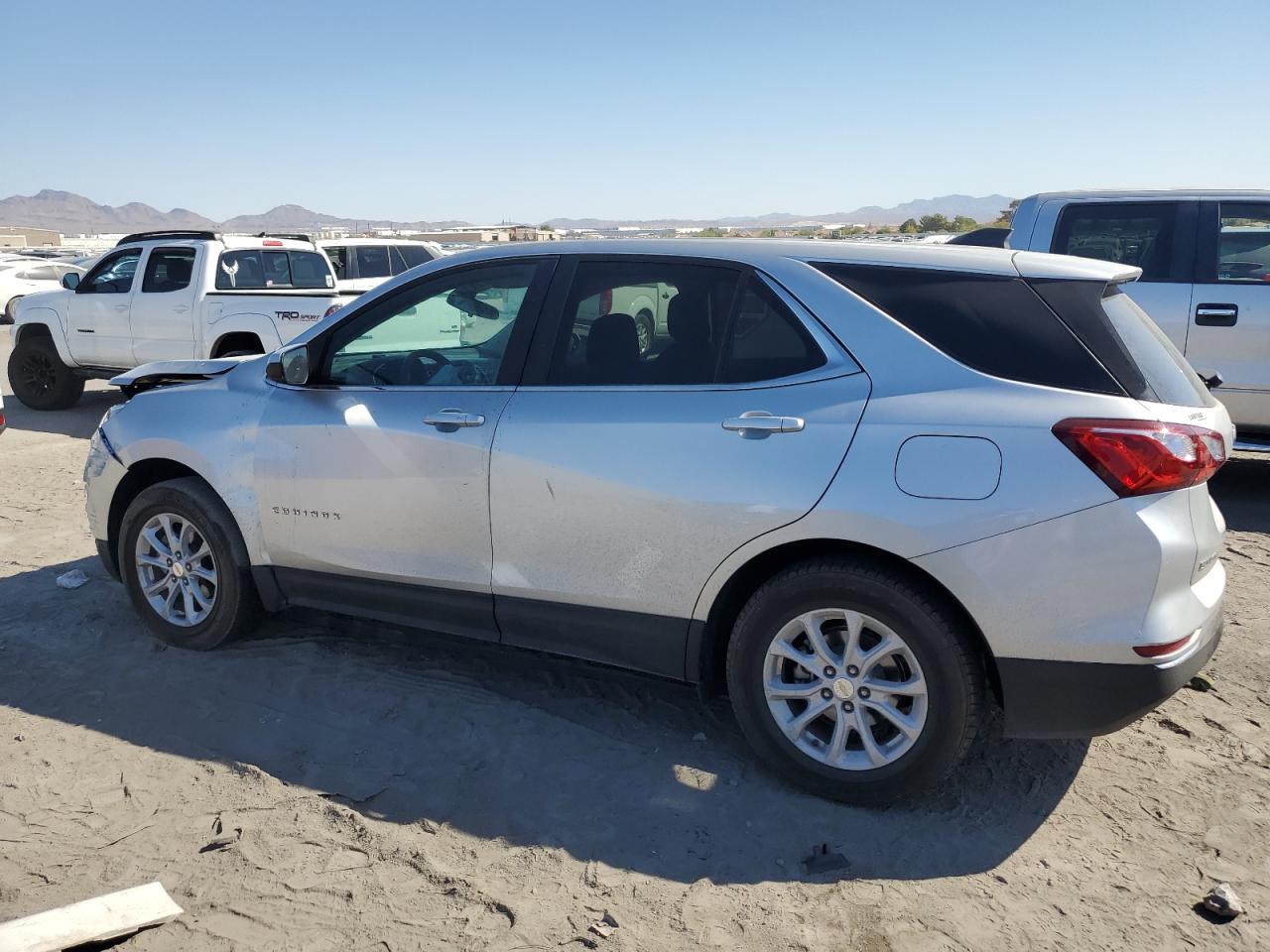 3GNAXUEV6MS170297 2021 CHEVROLET EQUINOX - Image 2