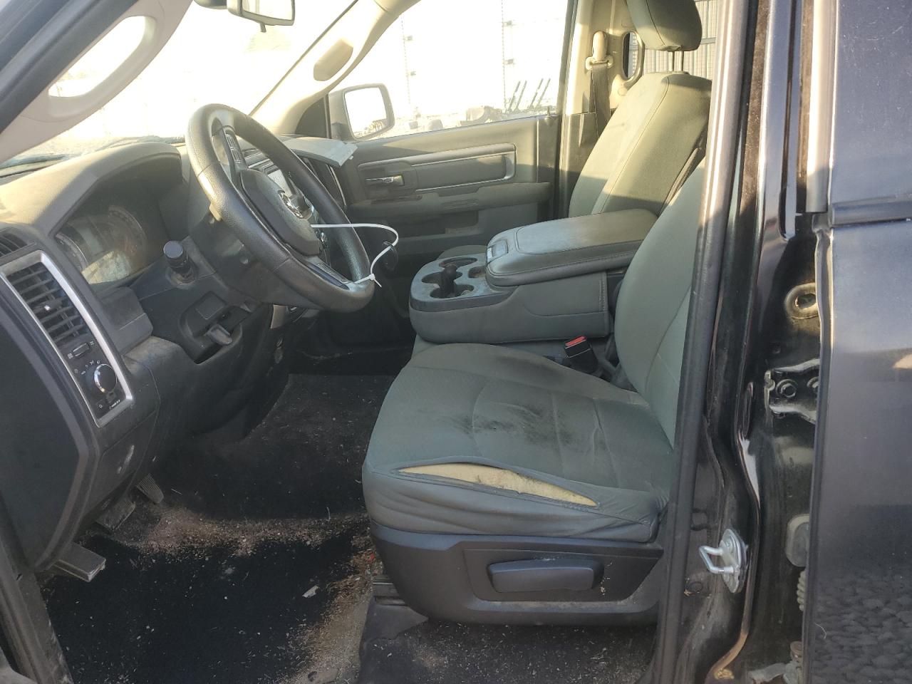 2016 RAM 1500 - Image 7