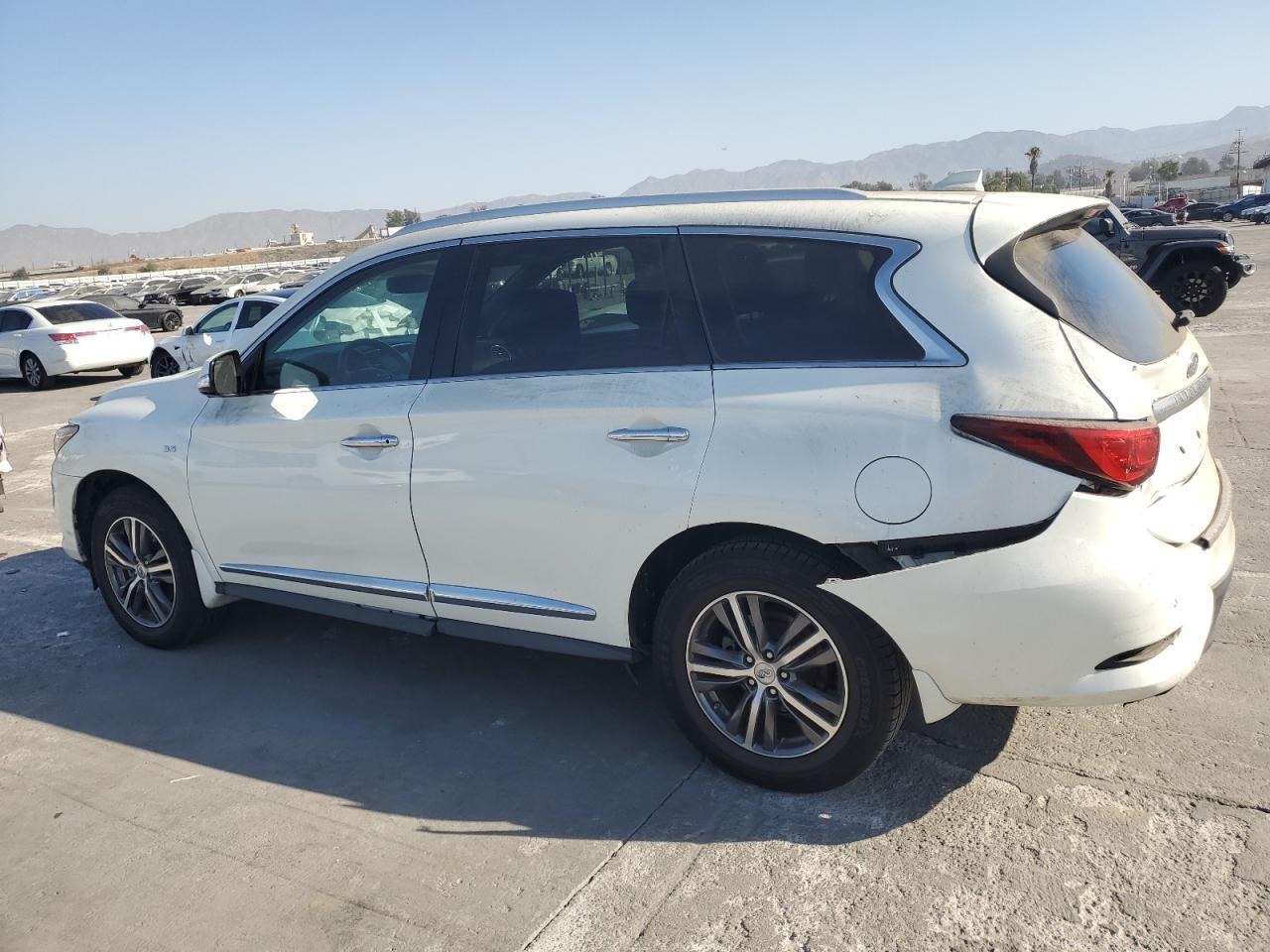 2017 Infiniti QX60 - Image 2