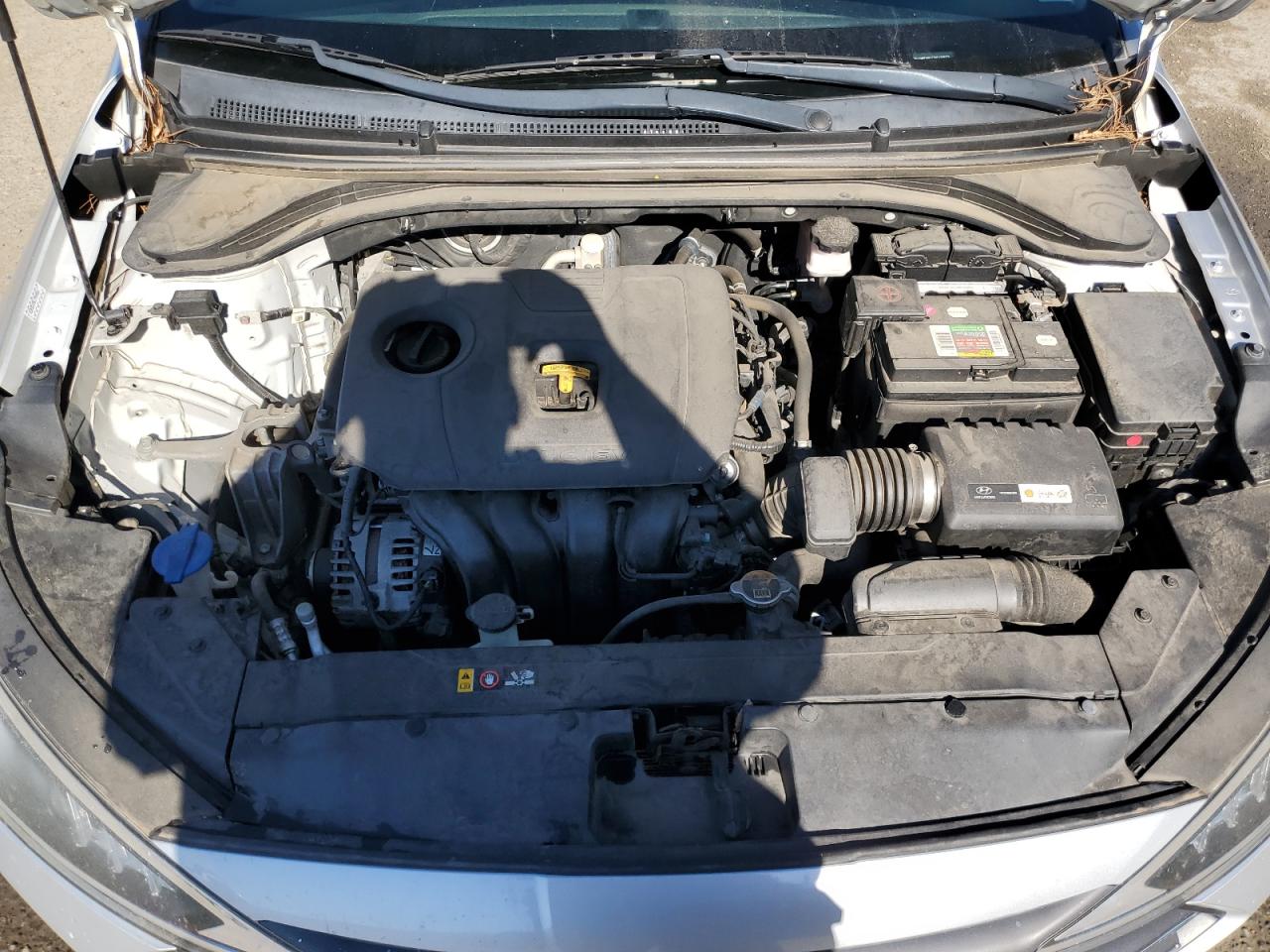 2019 Hyundai Elantra - Image 11