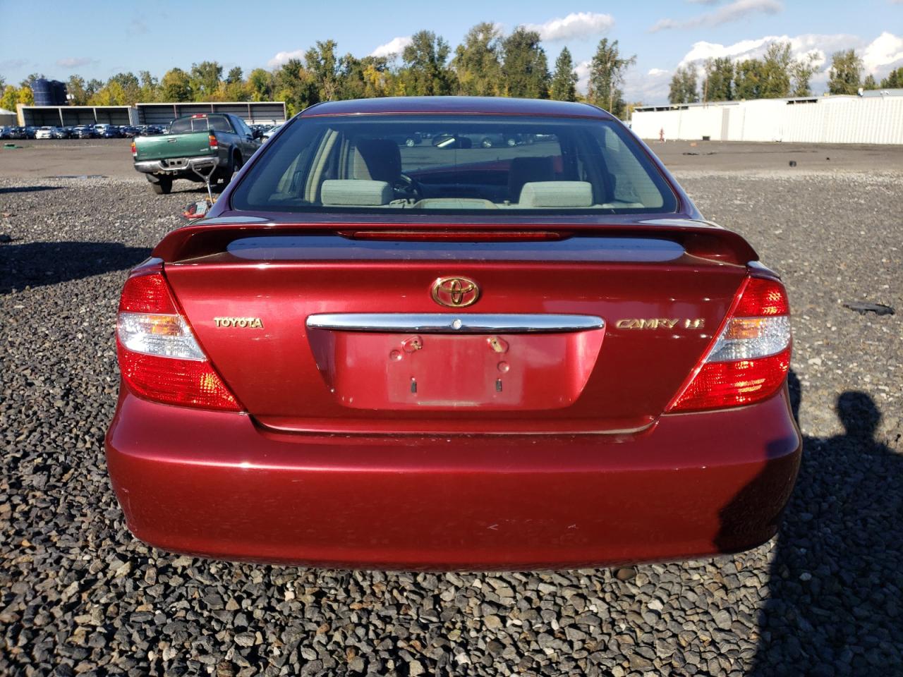 2004 Toyota Camry Le VIN: JTDBE32K440249367 Lot: 77663214