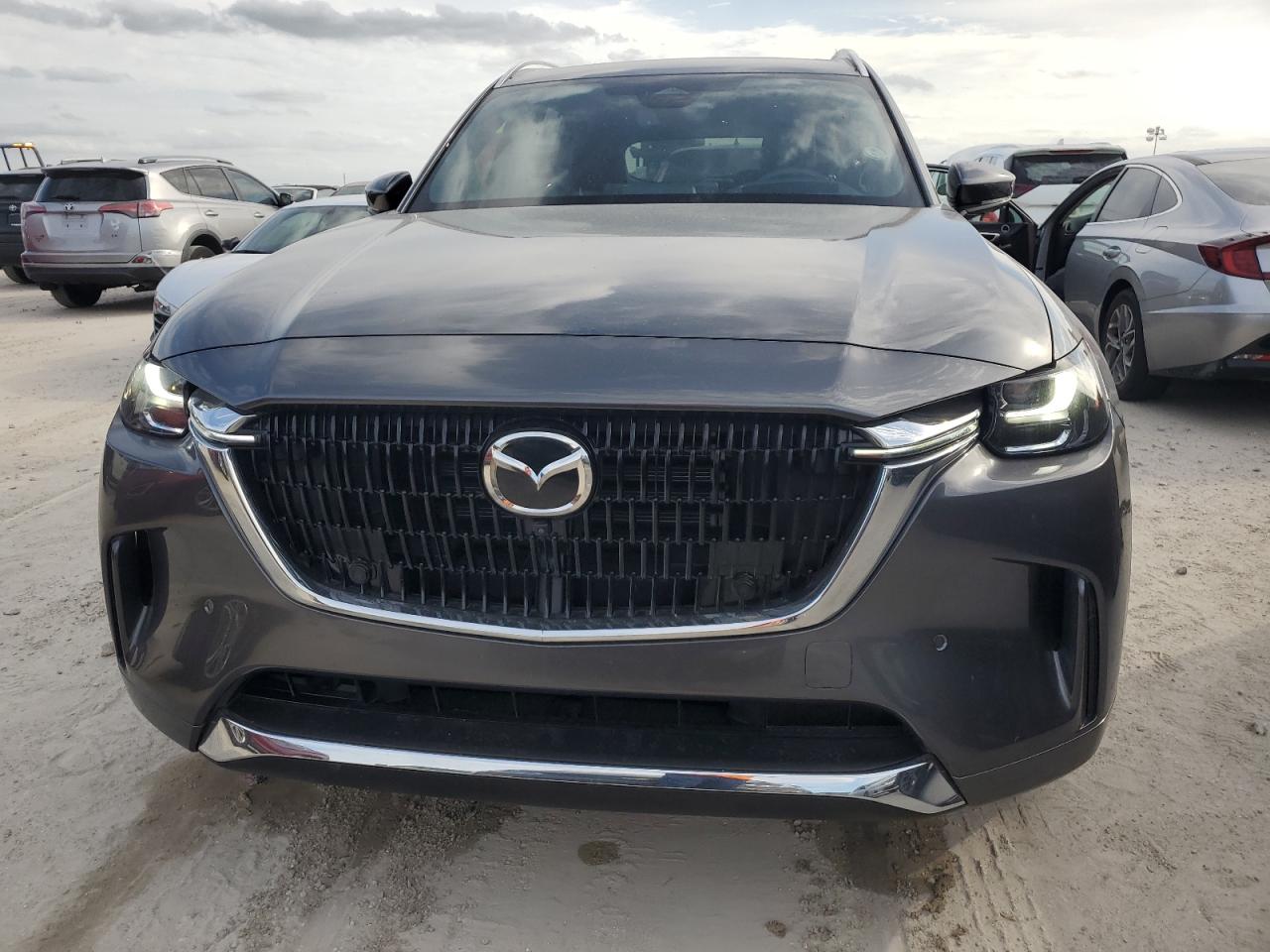 2024 Mazda CX-90 - Image 5