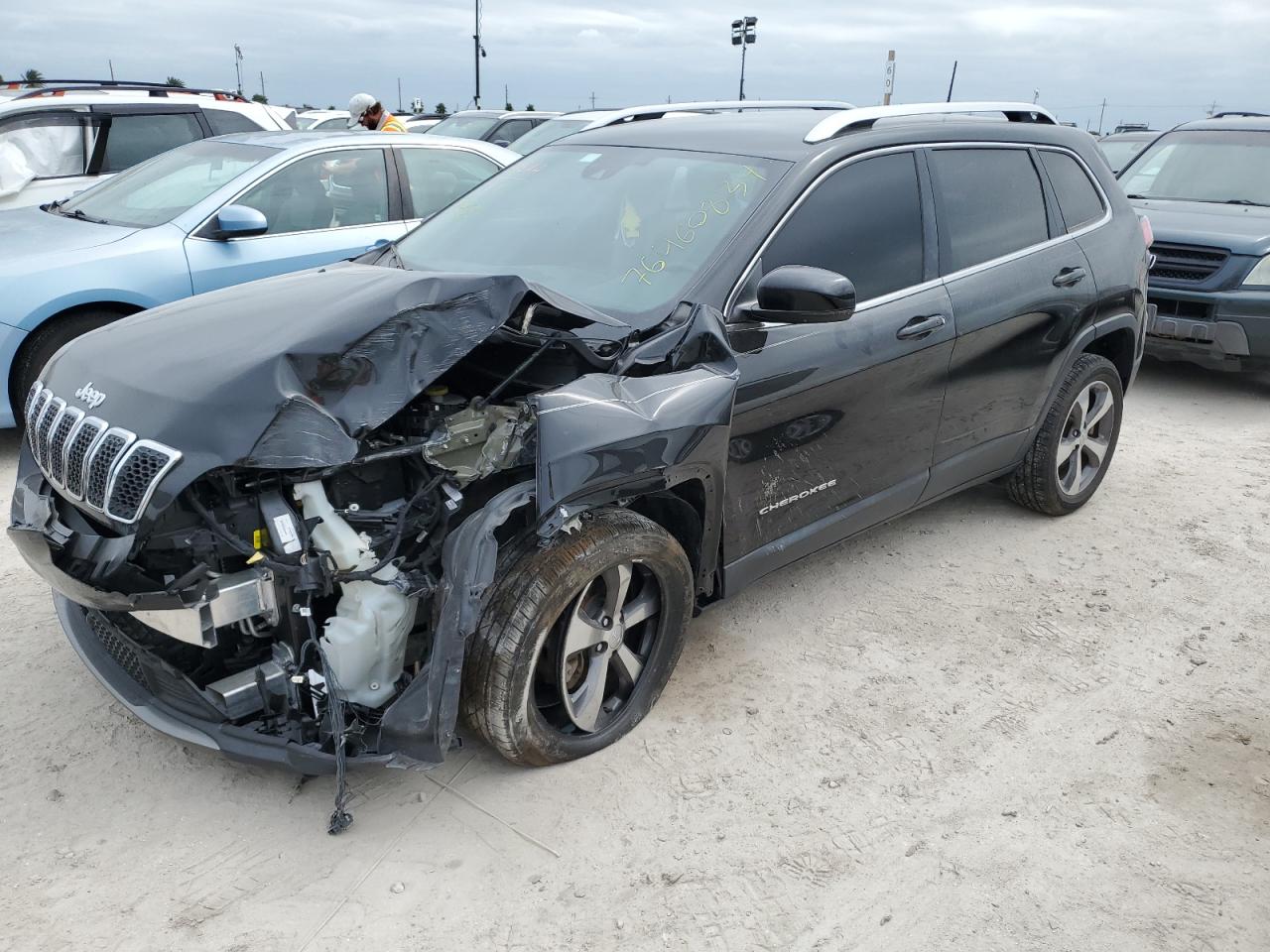 Jeep Cherokee 2019 -auction- 0