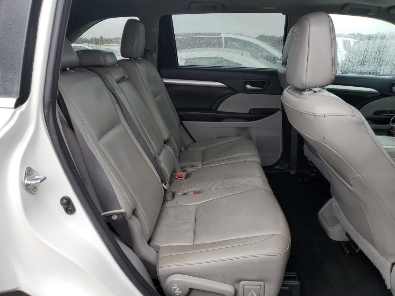 2017 Toyota Highlander Se VIN: 5TDJZRFH1HS515285 Lot: 73857384