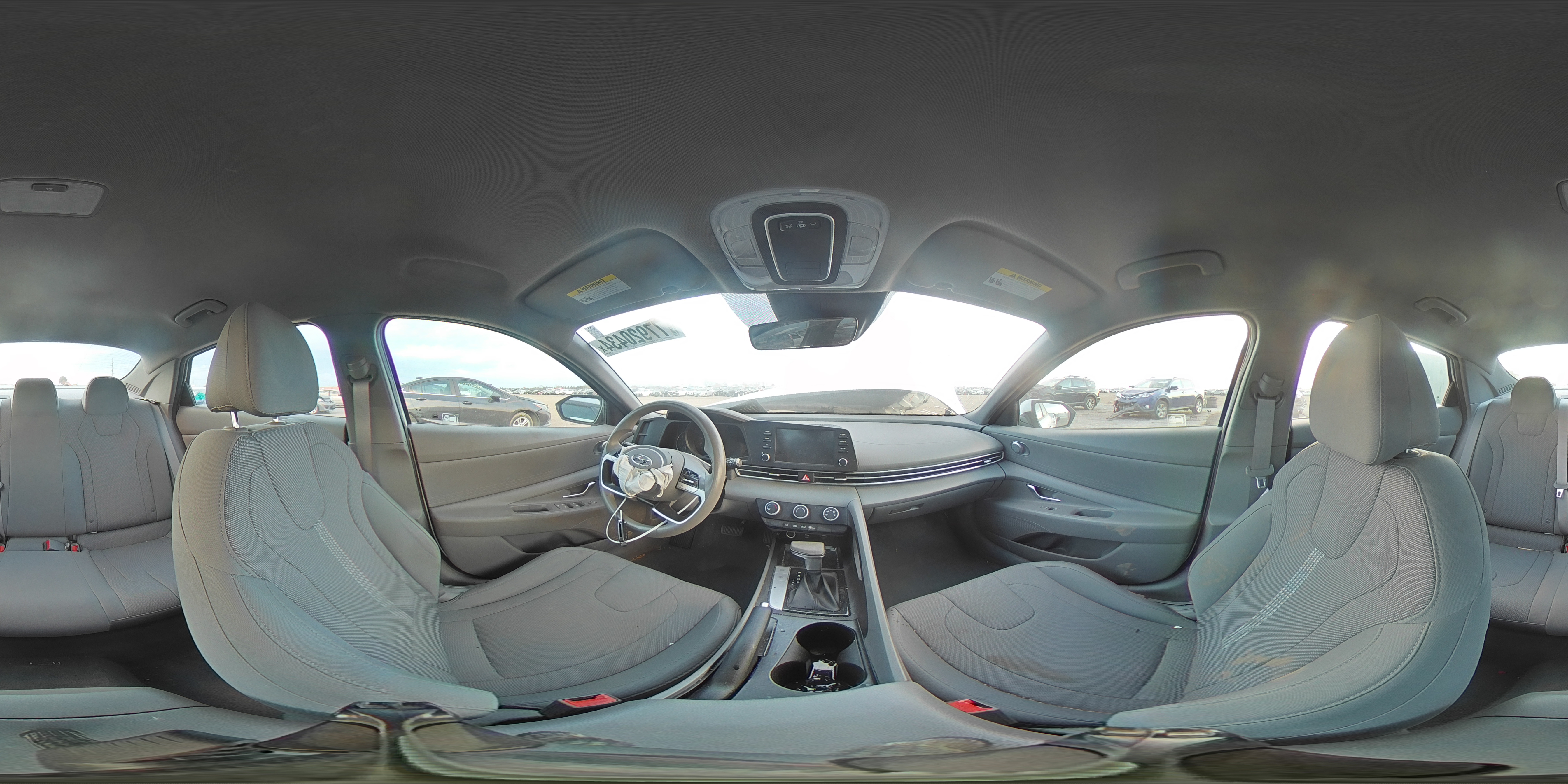 2021 Hyundai Elantra - Image 12