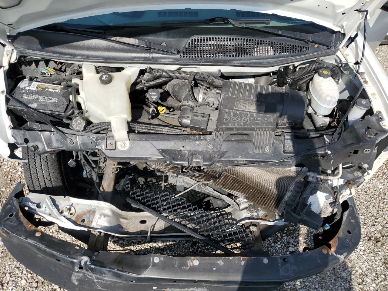 2010 Chevrolet Express - Image 11