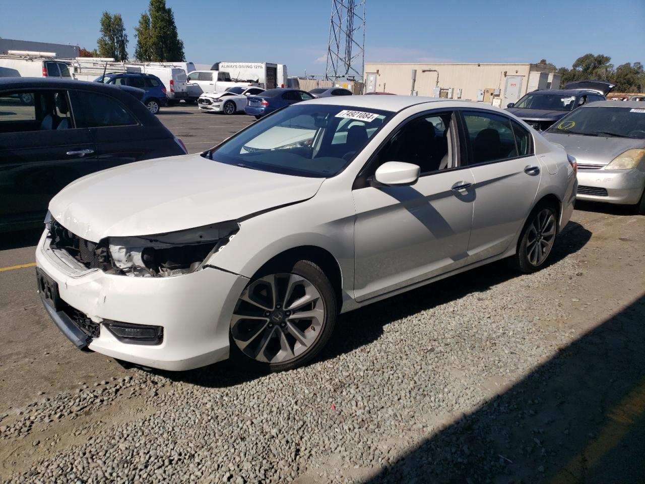 1HGCR2F58FA013634 2015 HONDA ACCORD - Image 1