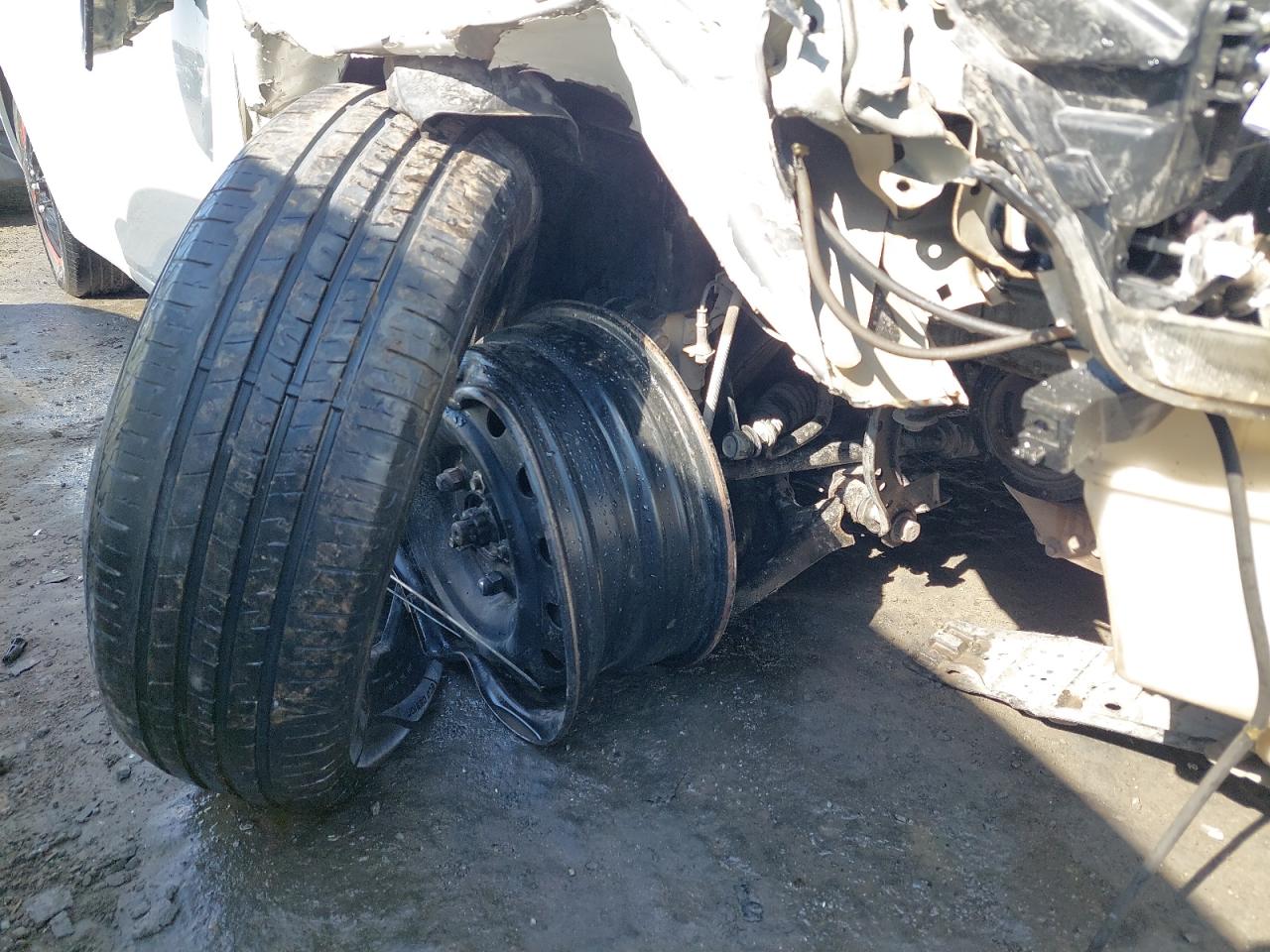 MNTBC2C95E6002961 - 2014 Nissan Tiida - #76213524