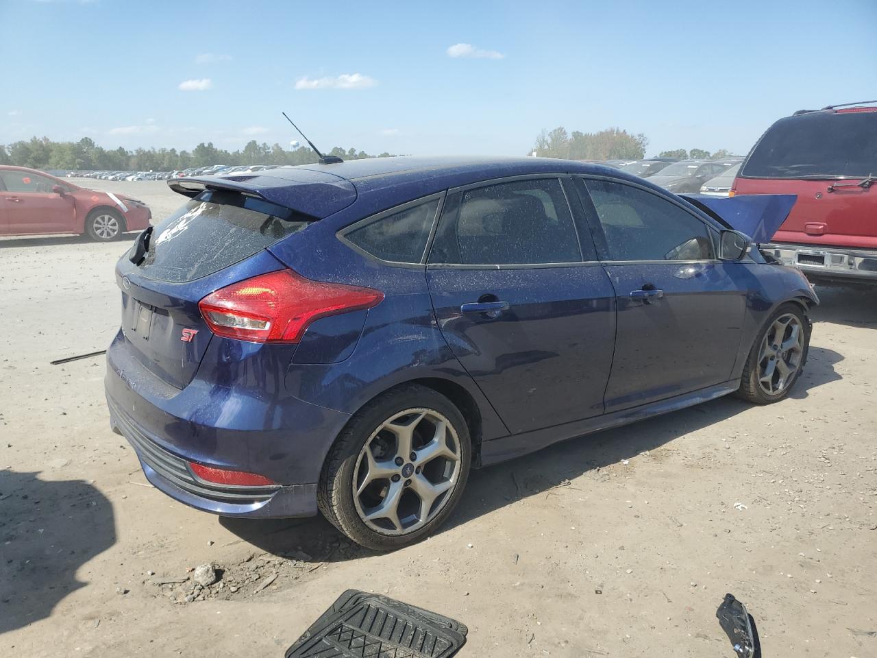 VIN 1FADP3L97GL397620 2016 FORD FOCUS no.3