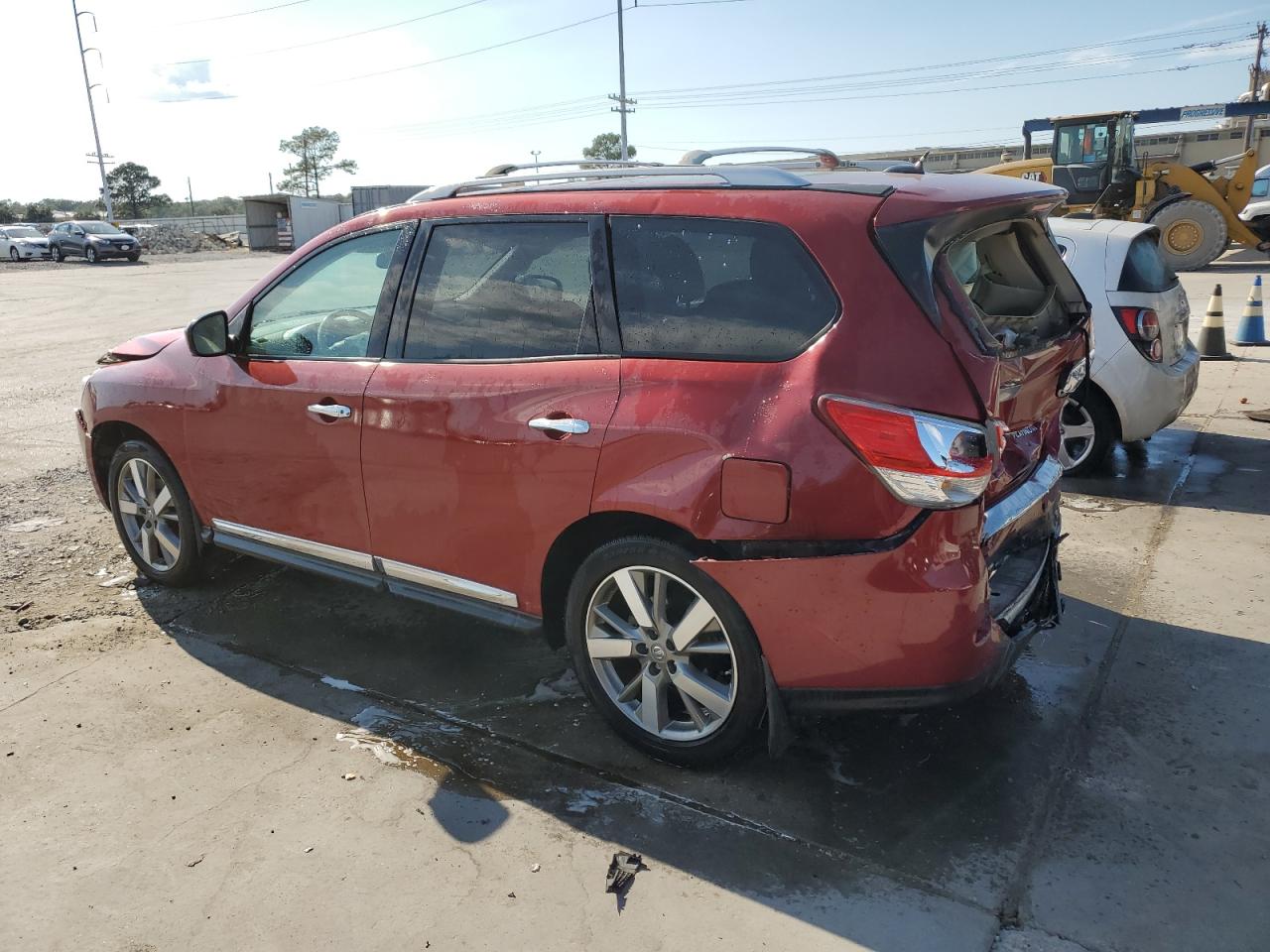 2014 Nissan Pathfinder - Image 2