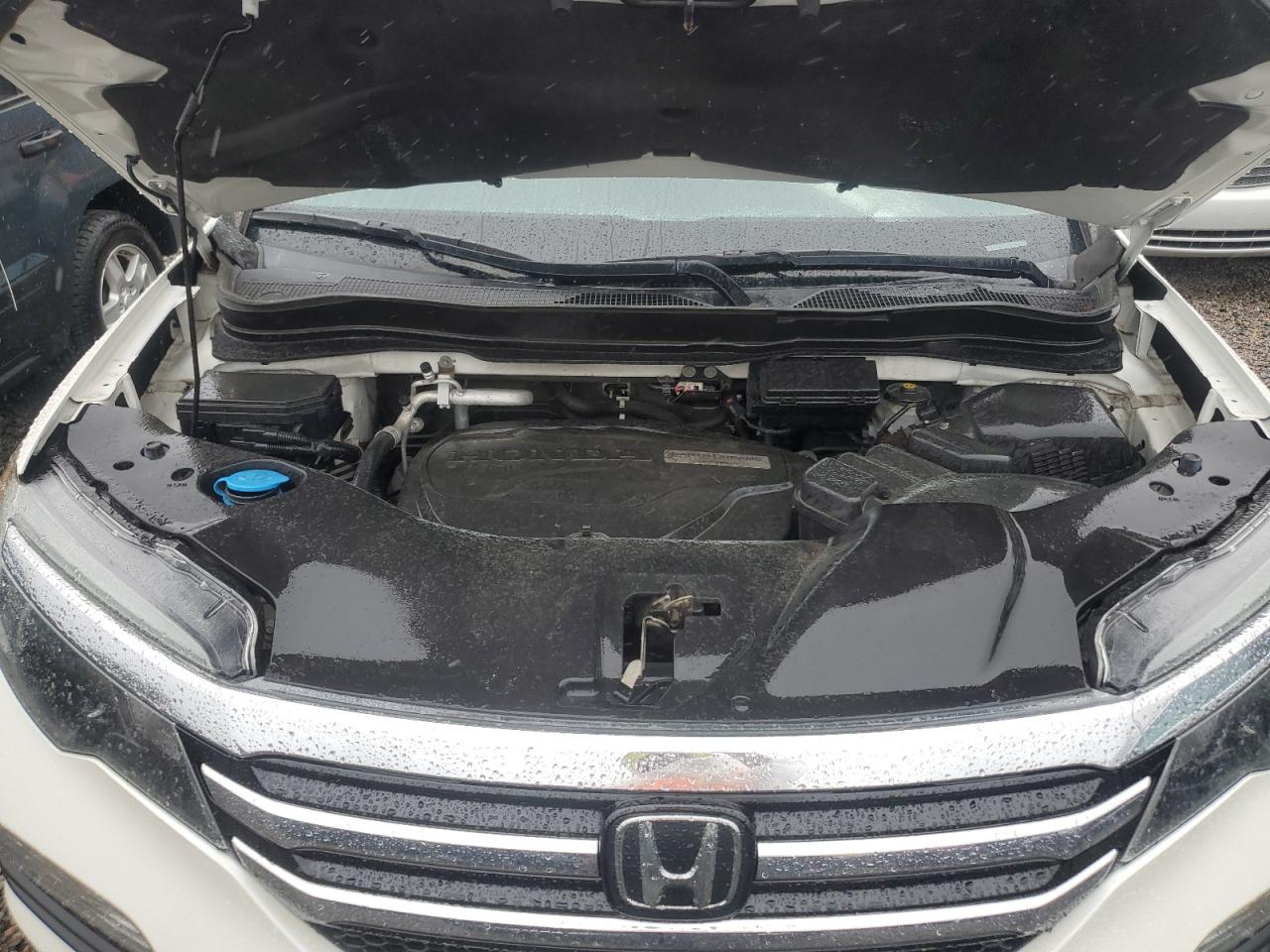 2017 Honda Pilot Touring VIN: 5FNYF6H90HB035688 Lot: 74664644