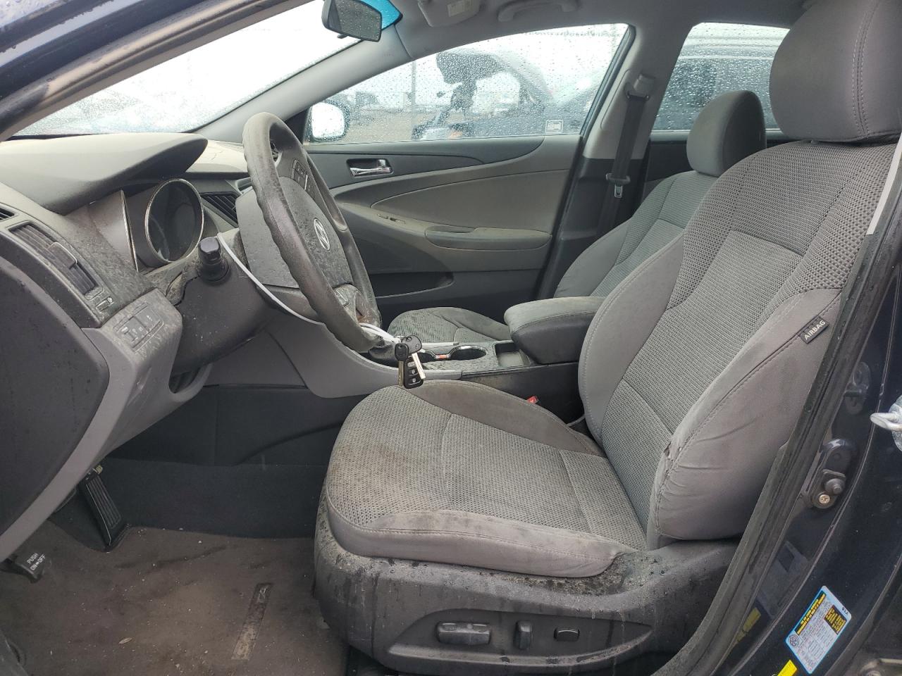 2011 Hyundai Sonata - Image 7