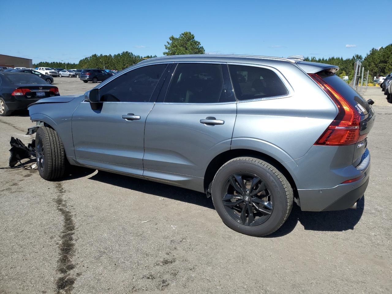 2018 Volvo XC60 - Image 2