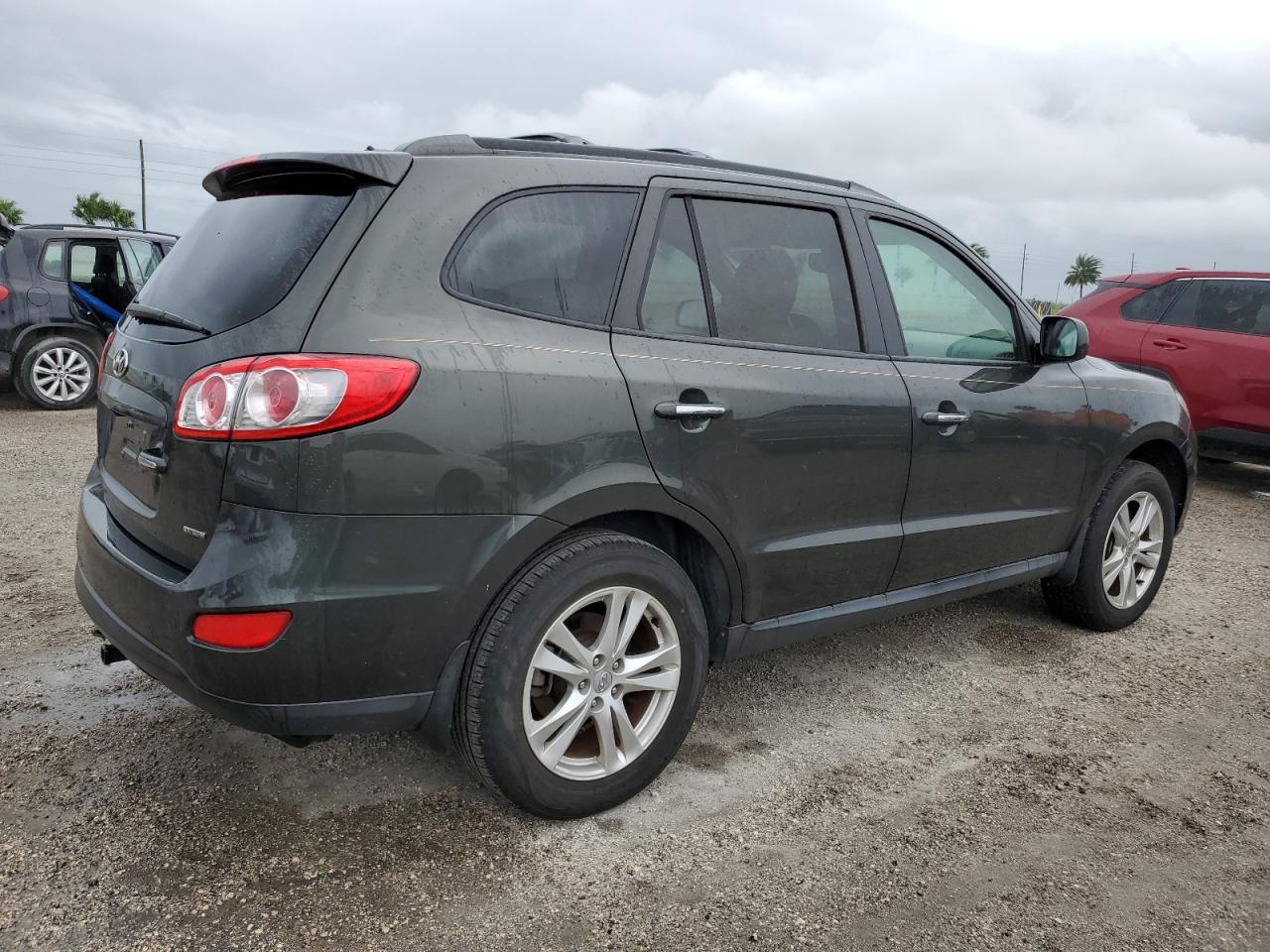 2012 Hyundai Santa Fe - Image 3