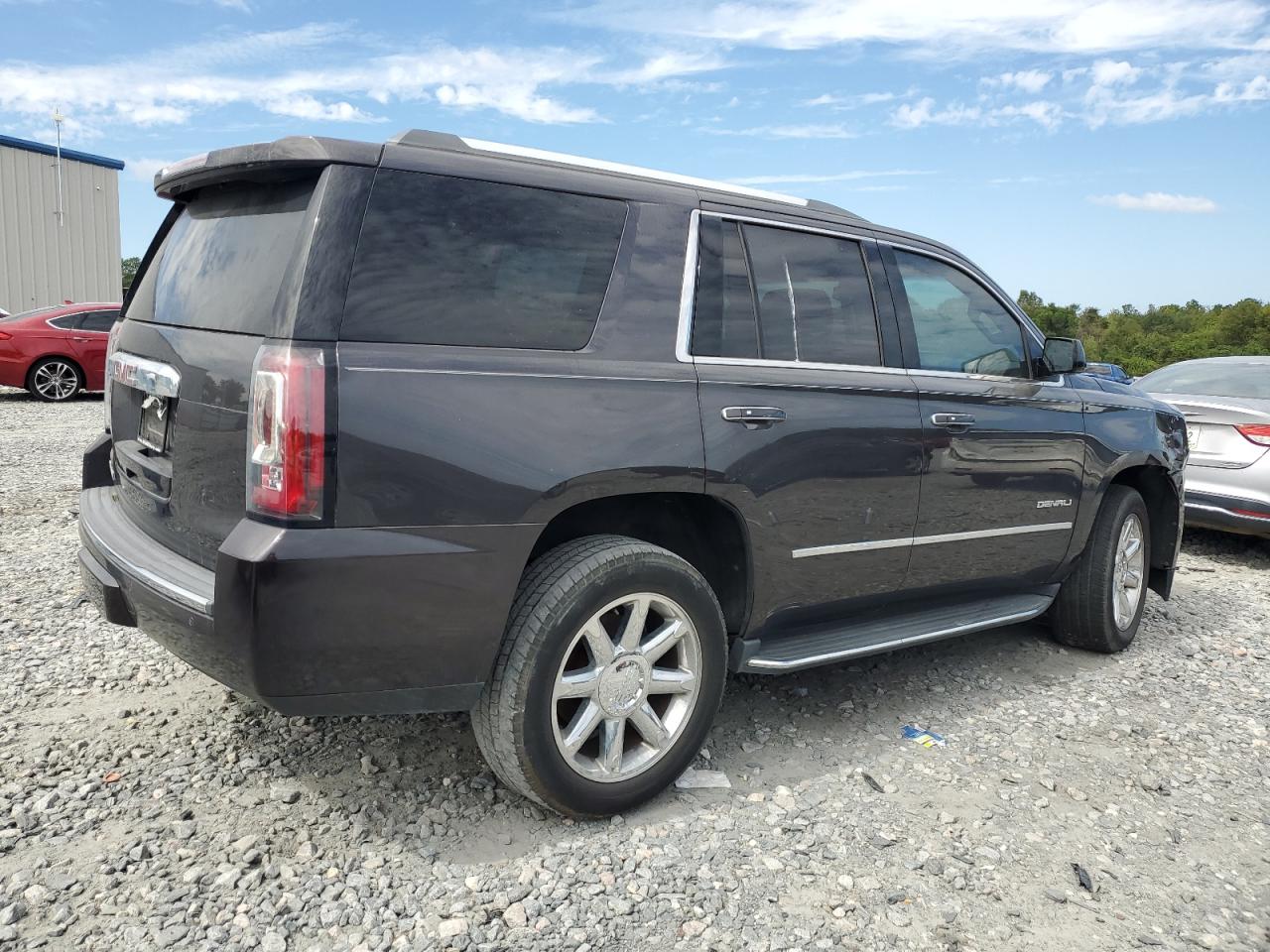2016 GMC Yukon - Image 3