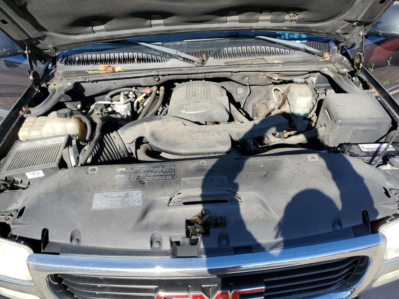 2004 GMC Yukon VIN: 1GKEK13V24J236327 Lot: 76896974