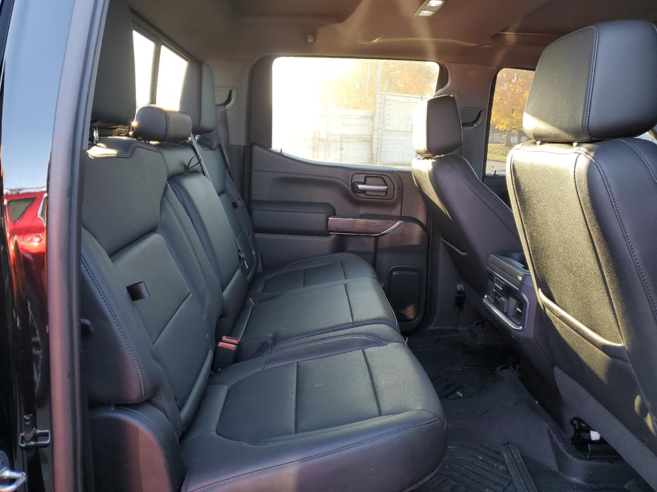 2021 Chevrolet Silverado - Image 10