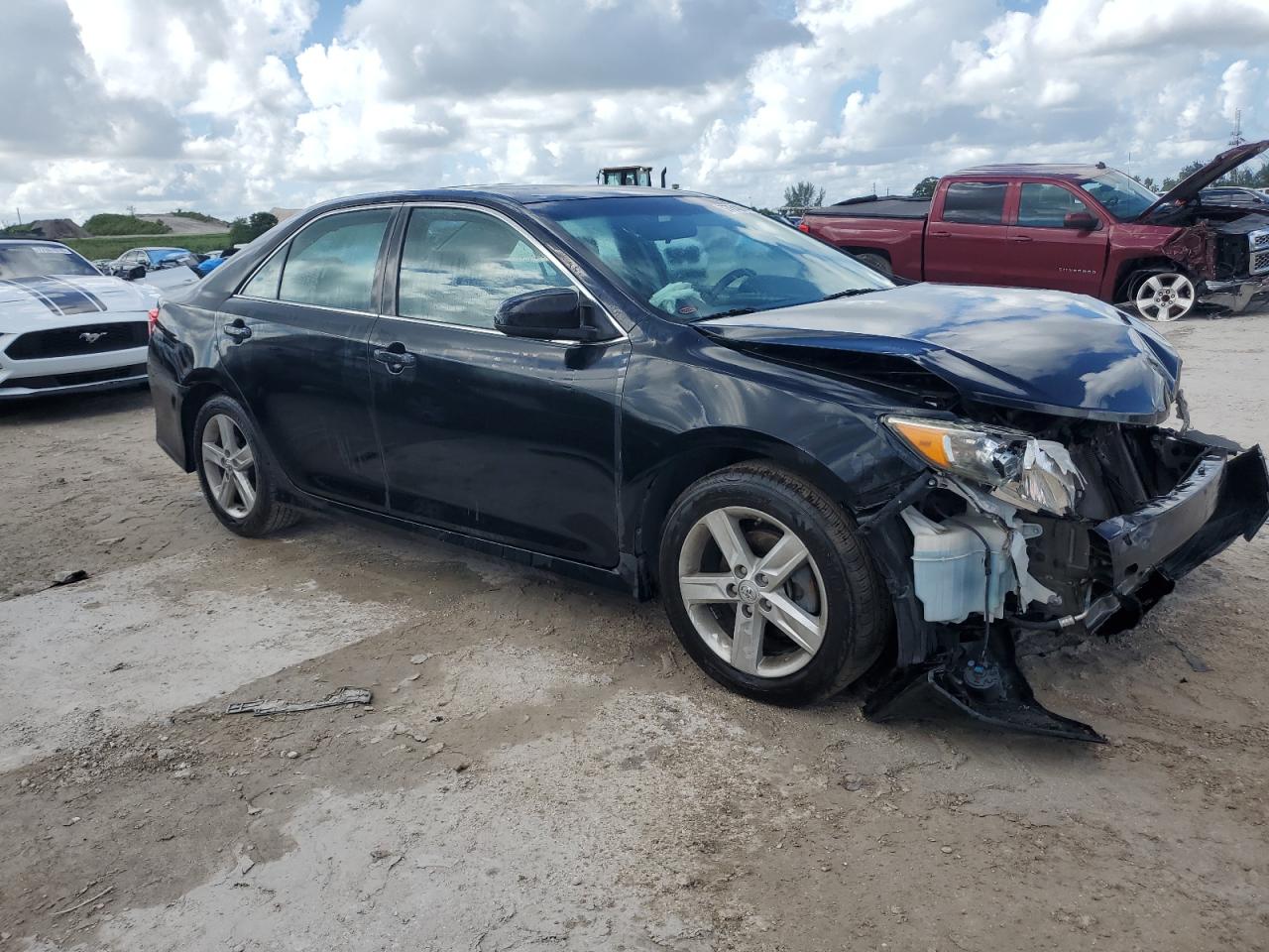 4T1BF1FKXEU344999 2014 Toyota Camry L