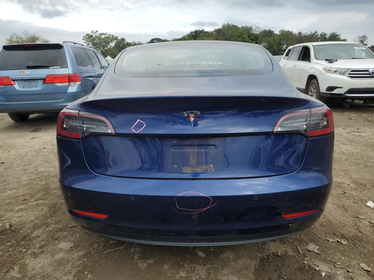 5YJ3E1EB7JF105362 2018 Tesla Model 3