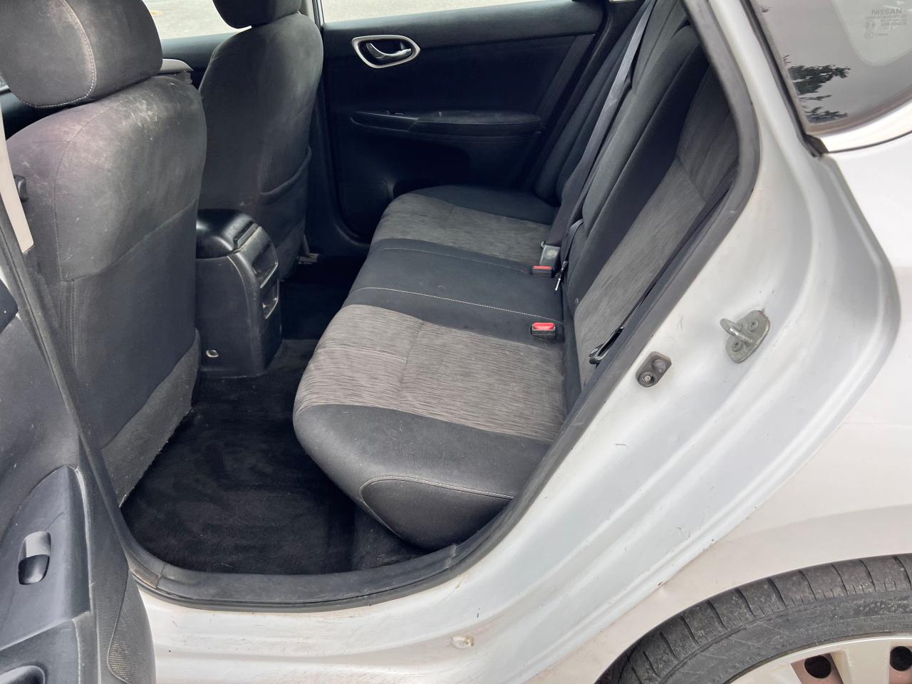 2015 Nissan Sentra - Image 6
