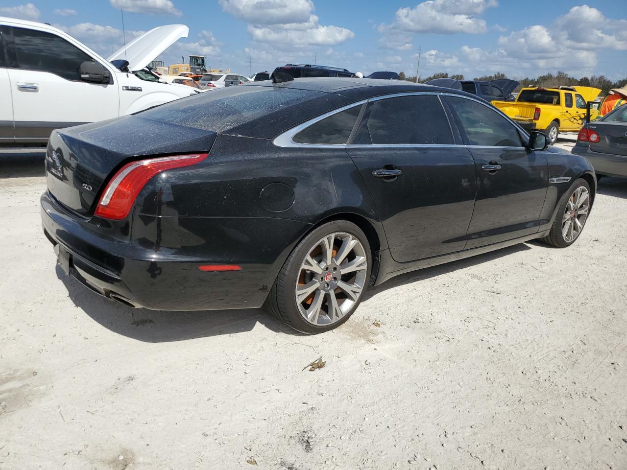 2019 Jaguar XJ - Image 3