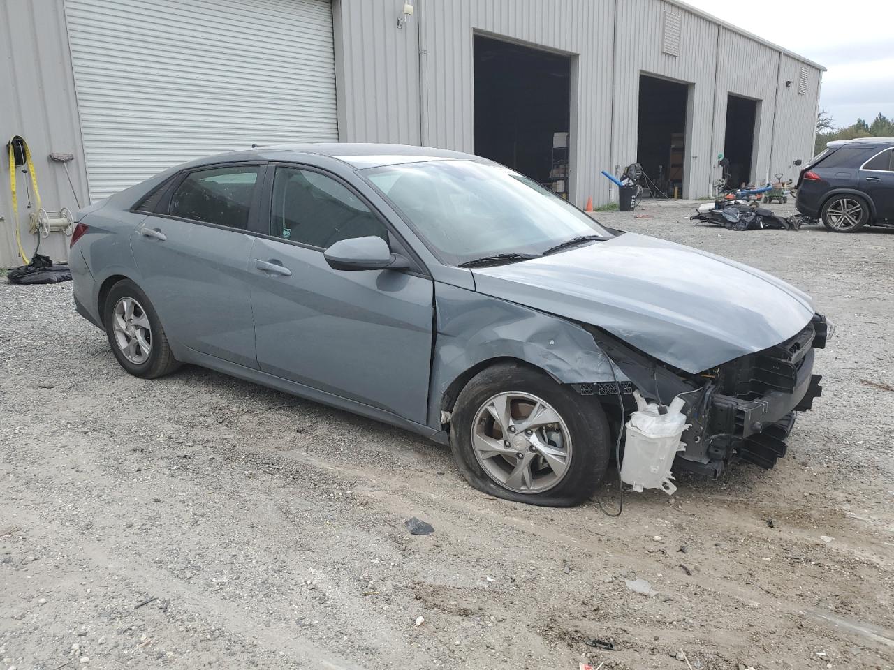 2021 Hyundai Elantra - Image 4
