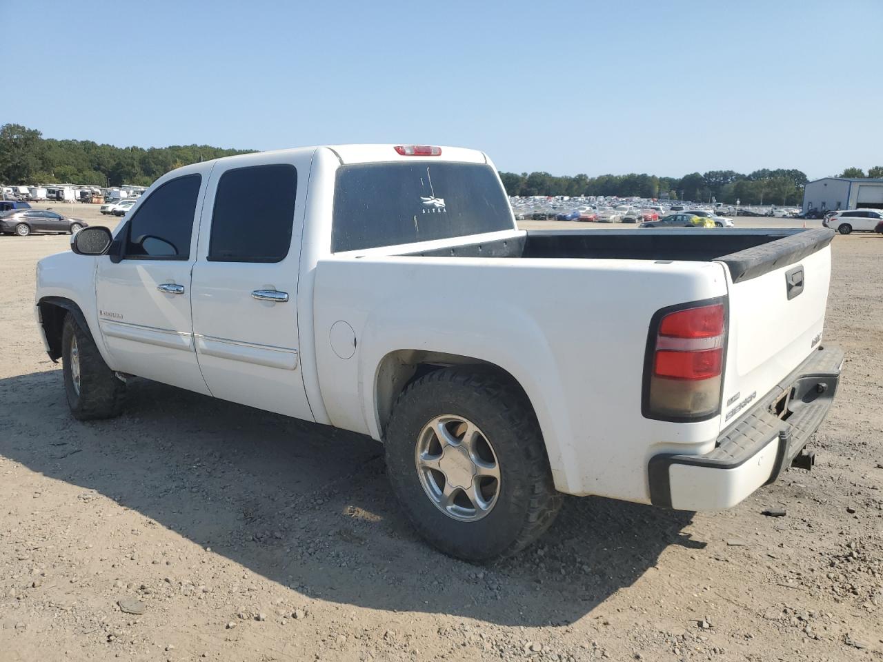 2009 GMC Sierra - Image 2