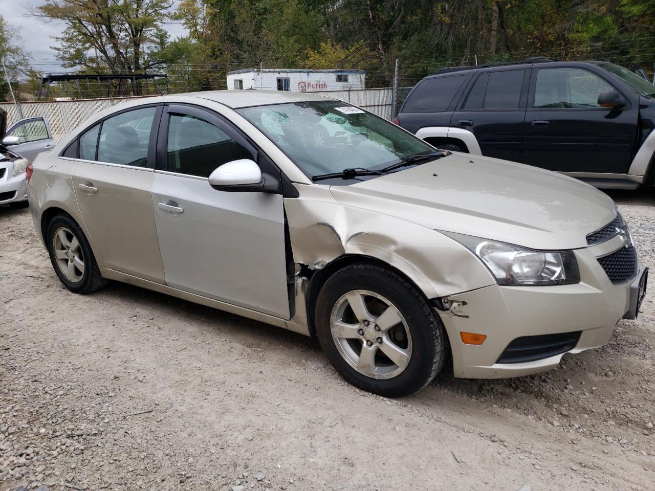 VIN 1G1PC5SB0E7357820 2014 CHEVROLET CRUZE no.4