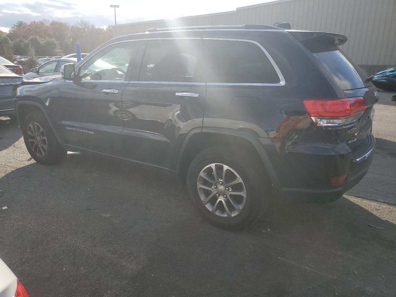 2015 Jeep Grand Cherokee - Image 2