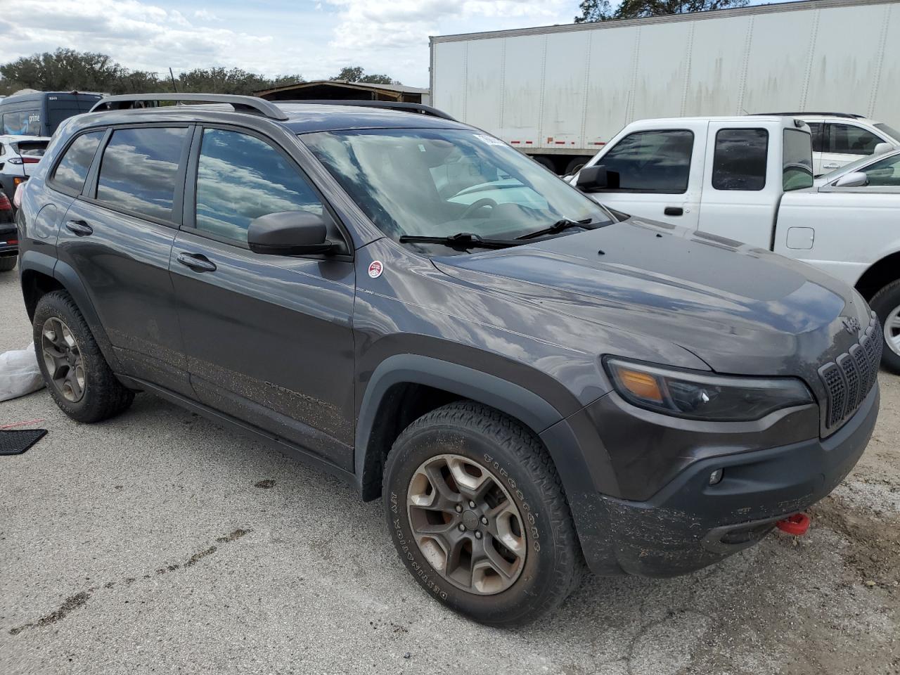 2019 Jeep Cherokee - Image 4