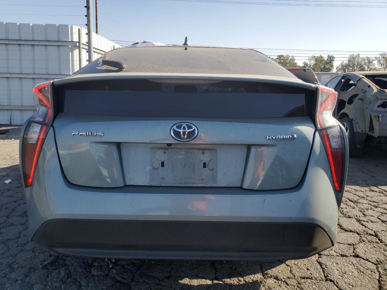 JTDKBRFU1G3527586 2016 Toyota Prius