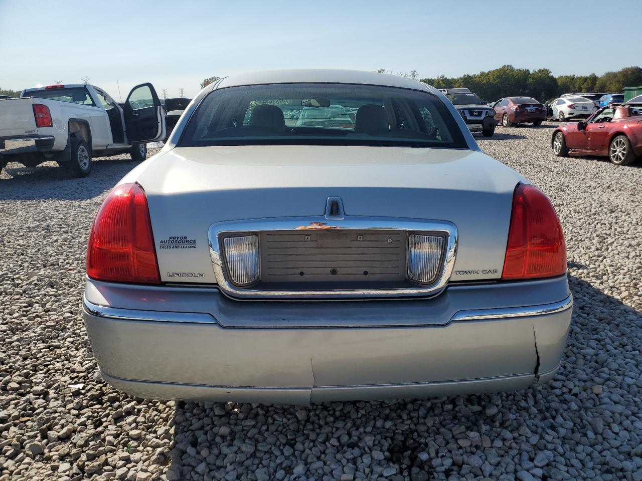 2007 Lincoln Town Car Signature Limited VIN: 1LNHM82V27Y603425 Lot: 74734914