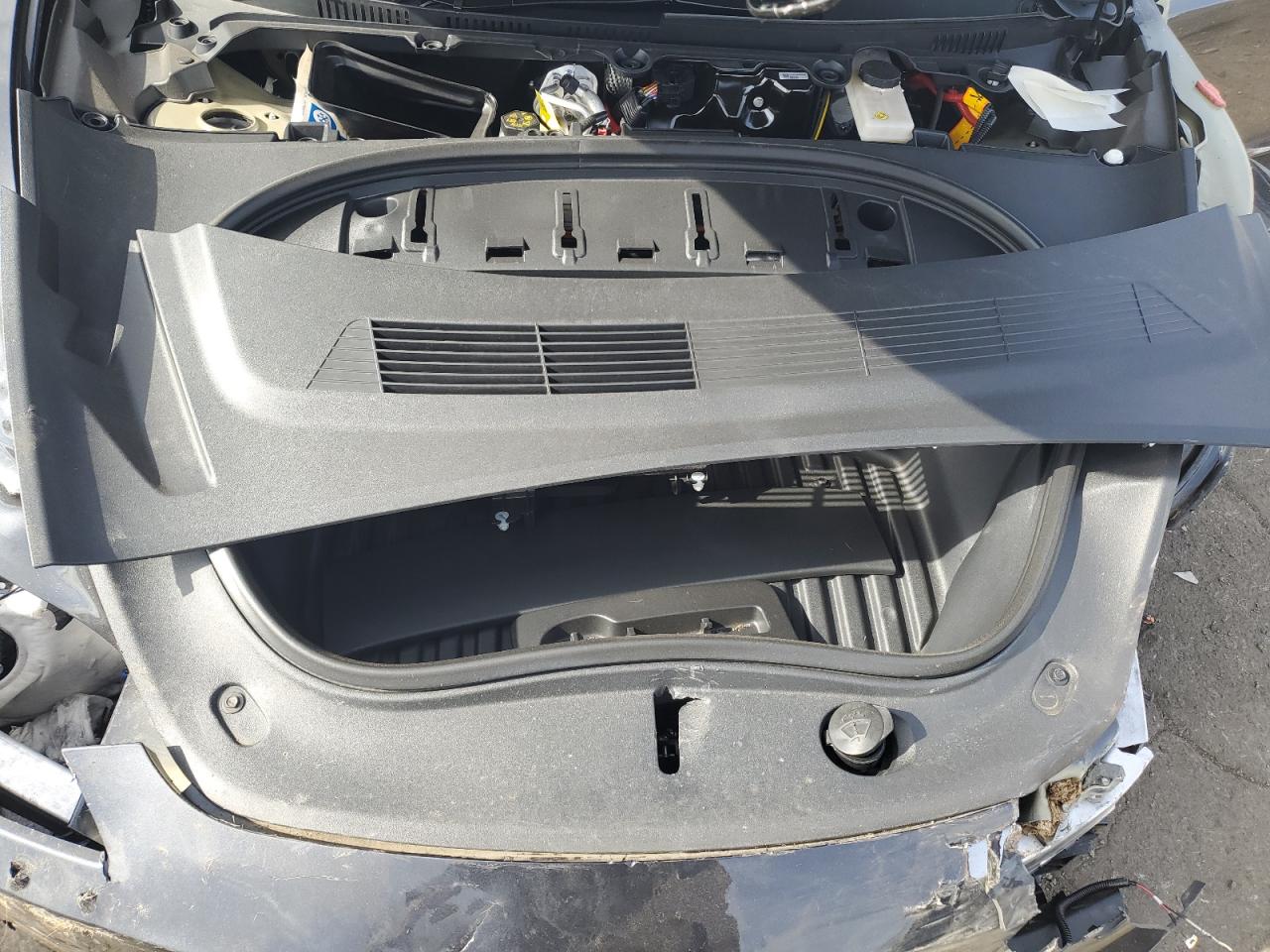 2024 Tesla Model 3 VIN: 5YJ3E1EB7RF740240 Lot: 75980634